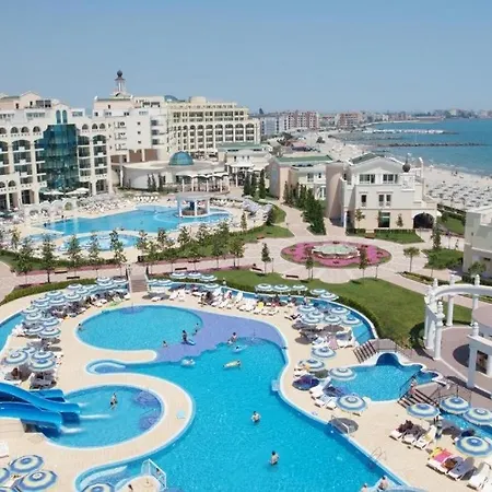 сънсет Апартаменты *